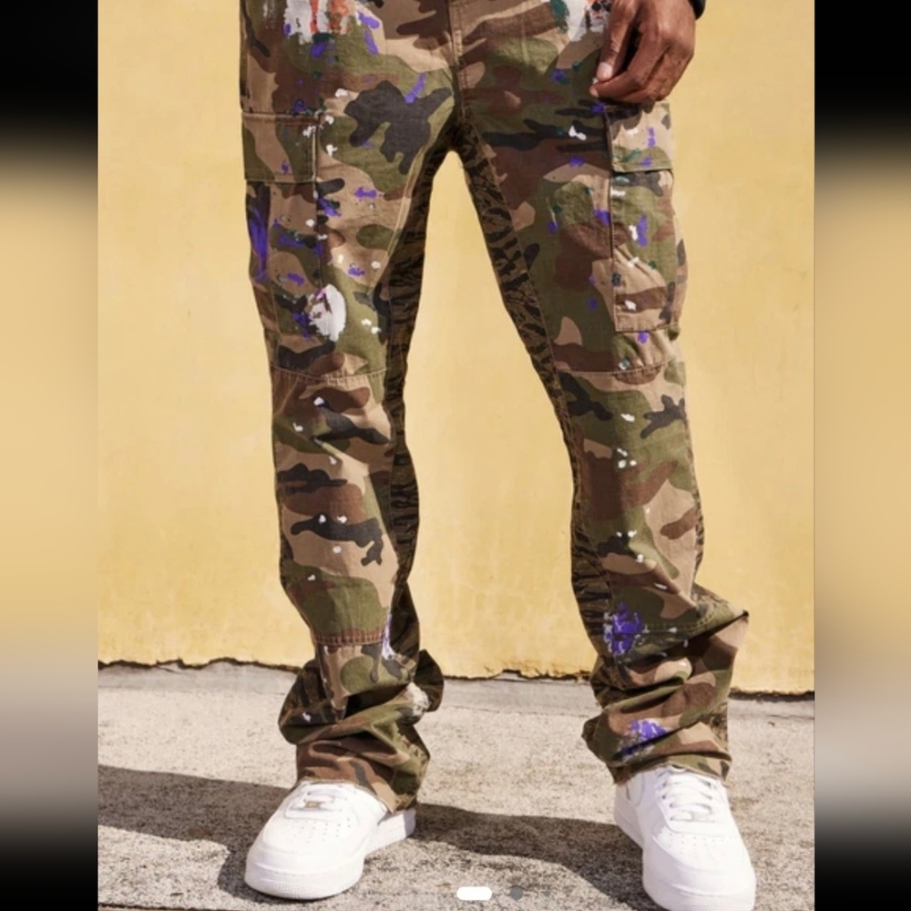 Nova Men Slim Flares Cargo Pants – Camouflage Paint Splatter – Size 40 – NWT